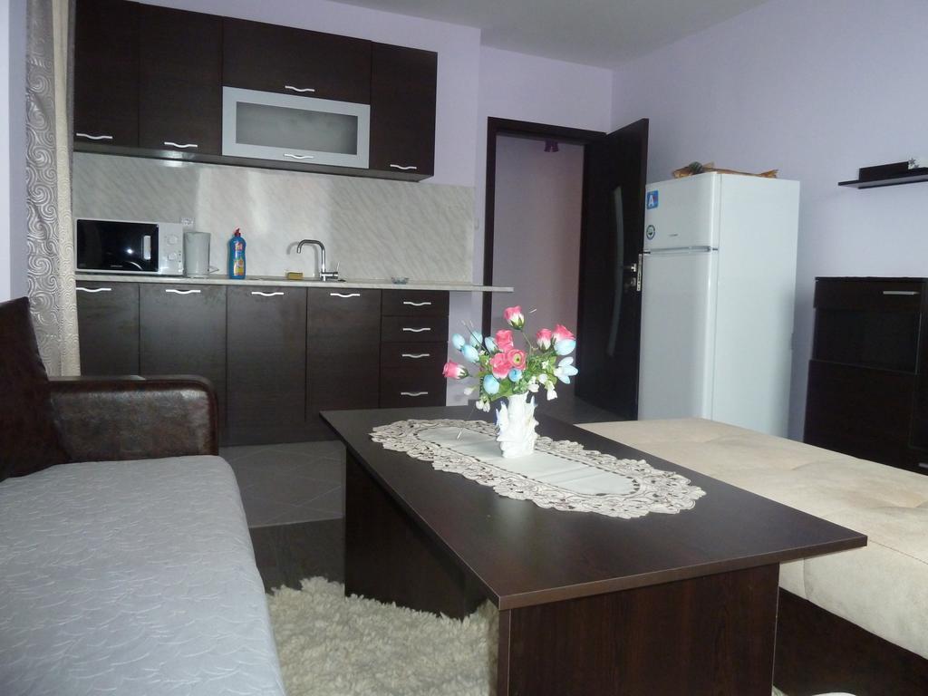 Anfid Apartments Burgas Stad Buitenkant foto