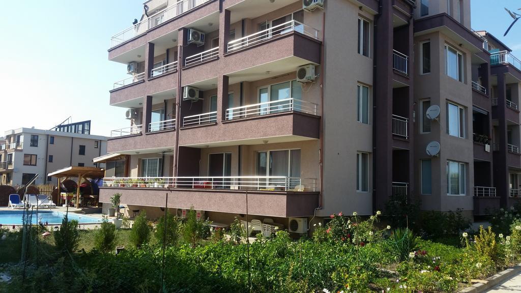 Anfid Apartments Burgas Stad Buitenkant foto