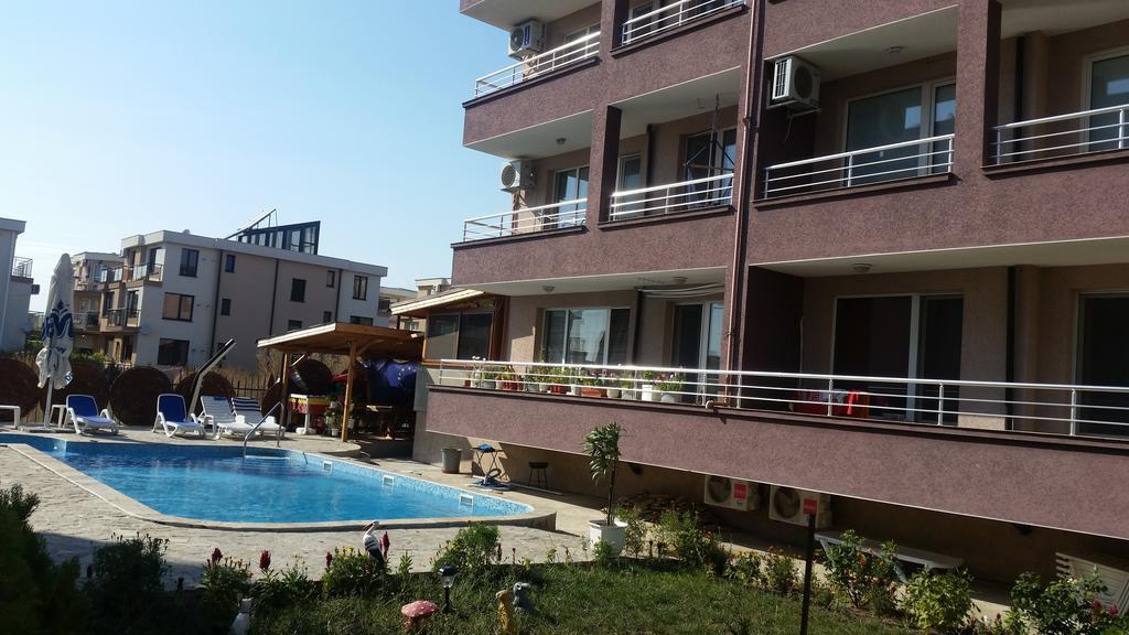 Anfid Apartments Burgas Stad Buitenkant foto